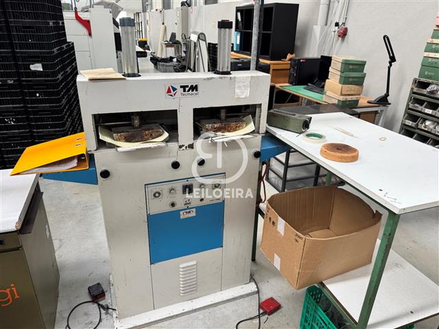 Máquina de Colar - Lote 27