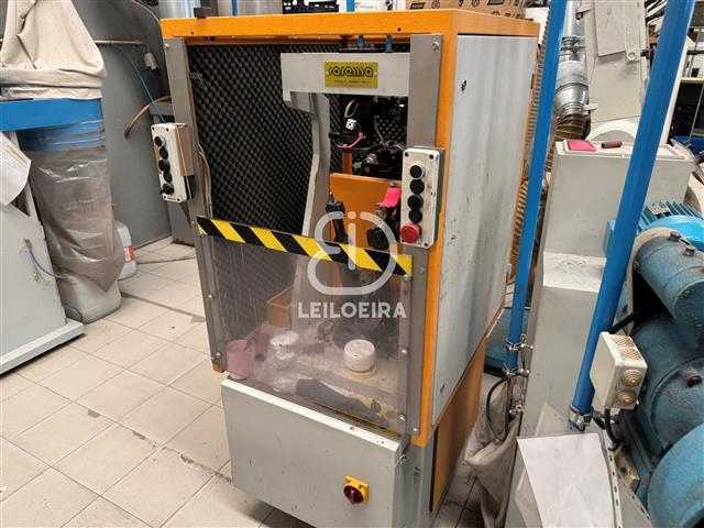 Fotografia de equipamento: Máquina de rebater - Lote 18
