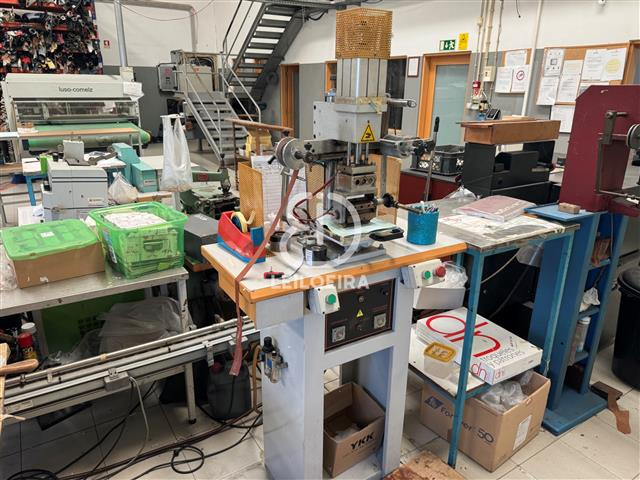 Fotografia de equipamento: Máquina de timbrar - Lote 57