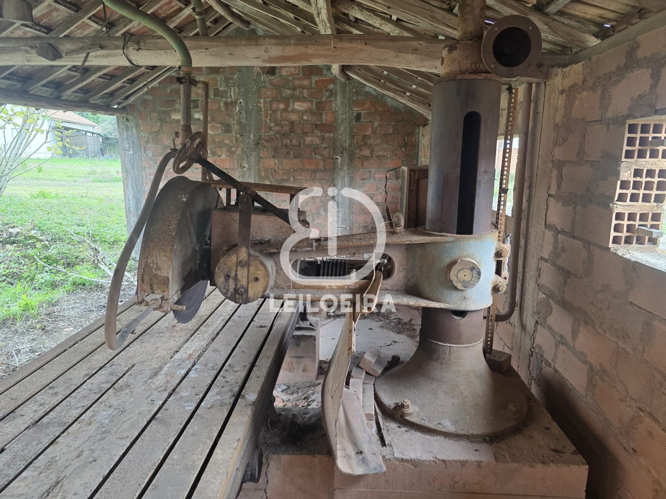Fotografia de : Máquina de Cortar Pedra Olimar - Lote 1