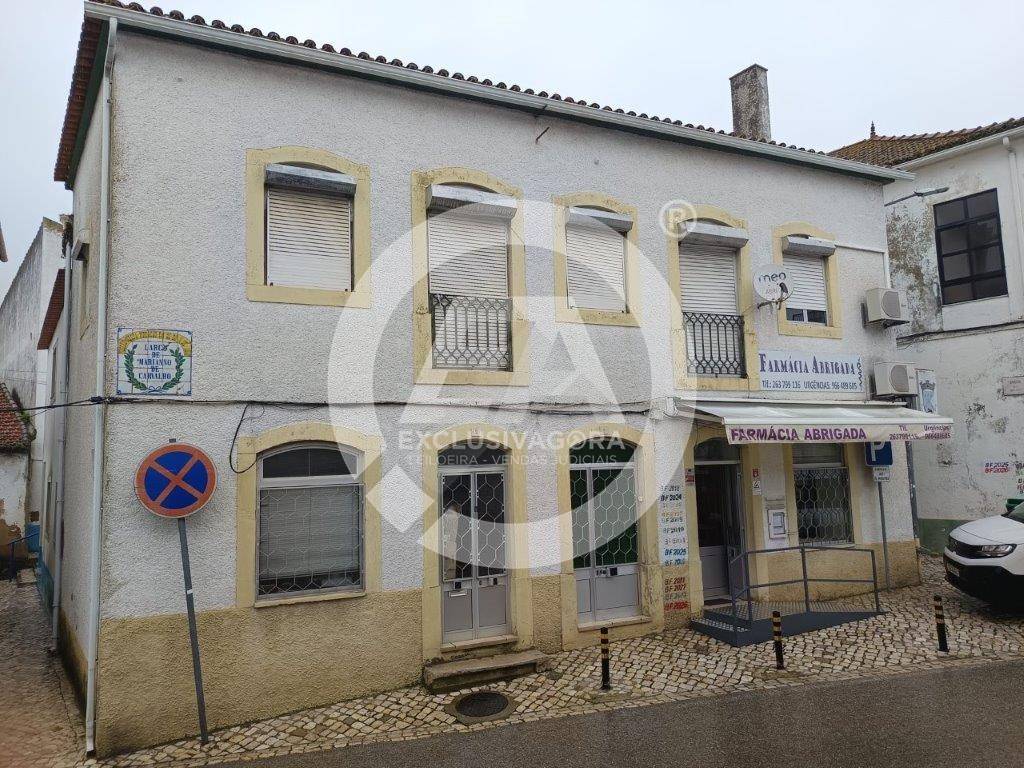 Proporção de 1/3 (Indiviso) de Casa de 2 Pisos c/ 4 divisões em cada