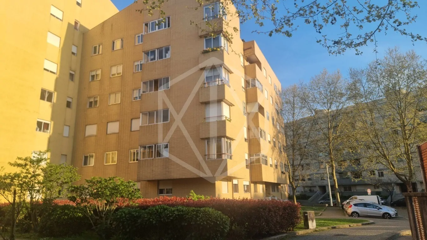 Apartamento Senhora da Hora – Matosinhos (Quinhão Hereditário 1/3 de metade)