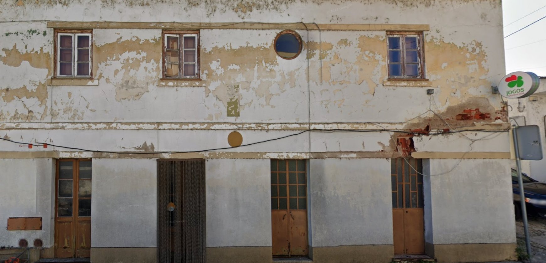 Fotografia de imóvel: Casa de rés-do-chão e 1º andar c/ quintal