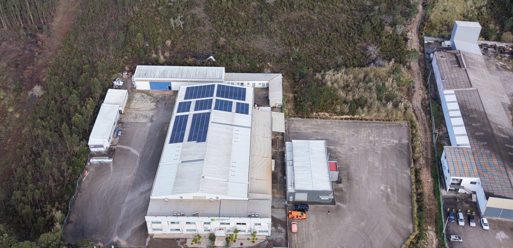 Fotografia de imoveis: PAVILHÕES INDUSTRIAIS, TERRENO, PT, PONTES ROLANTES E SALA 2