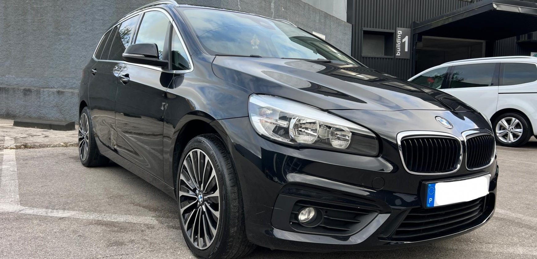 Fotografia de veículo: BMW 216D GRAN TOURER