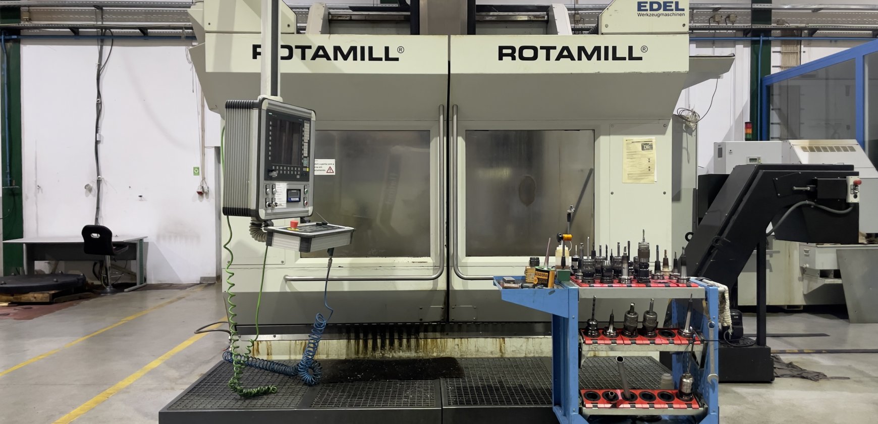 Fotografia de direito: FRESADORA (CNC) DE 5 EIXOS EDEL ROTAMILL