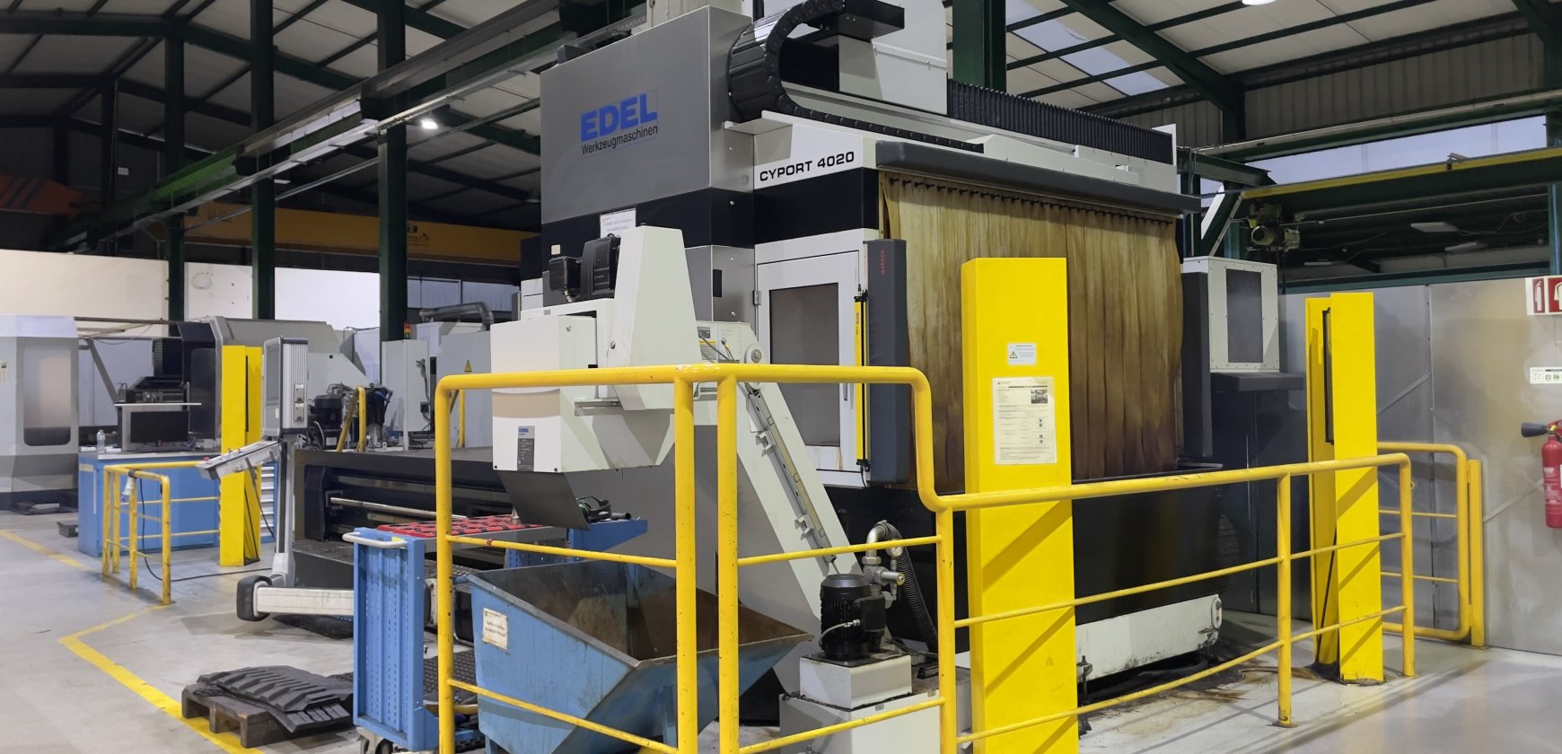 Fotografia de direito: FRESADORA (CNC) DE 5 EIXOS EDEL CYPORT 4020