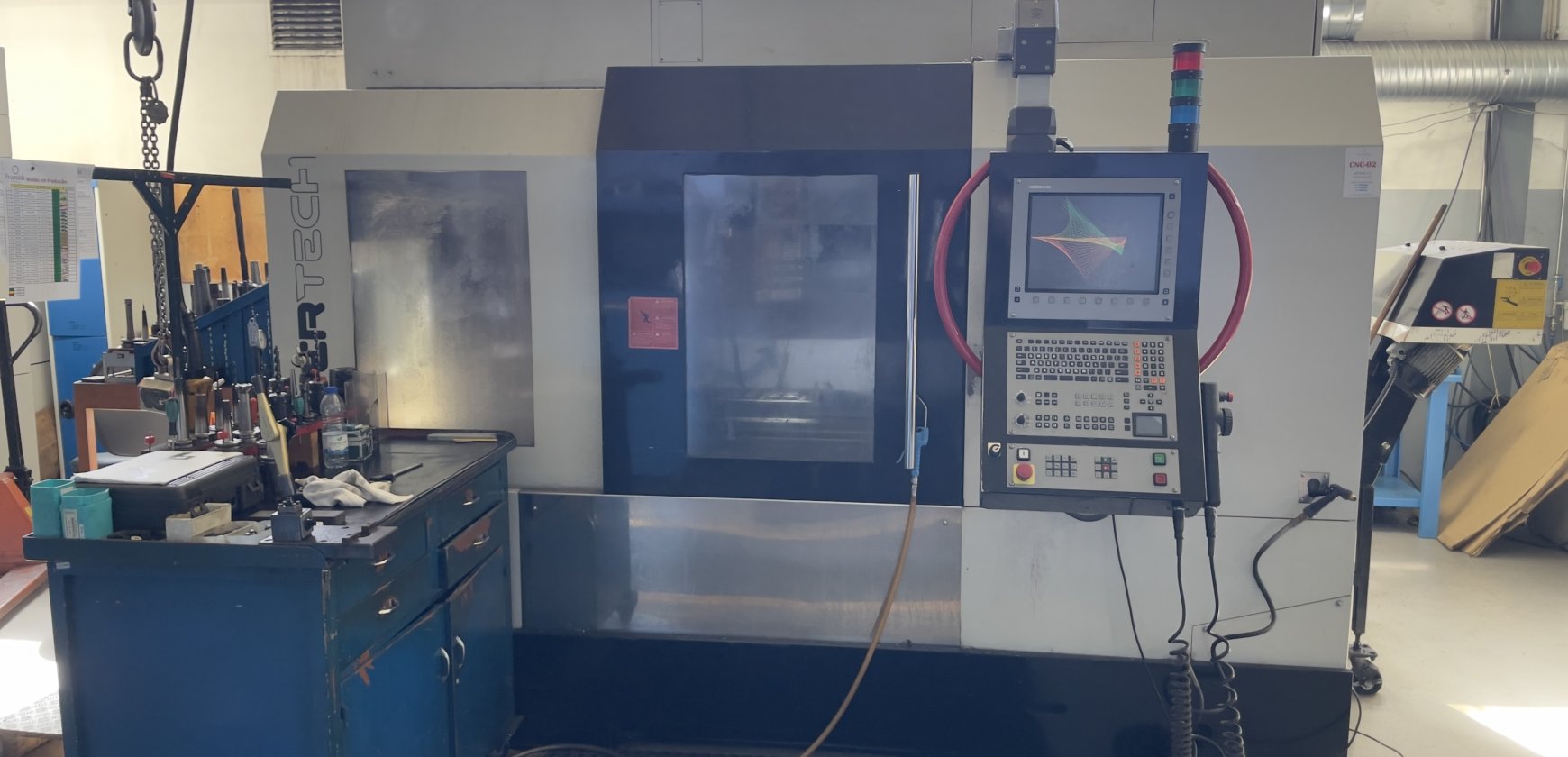 FRESADORA (CNC) DE 3 EIXOS MICROCUT V-26