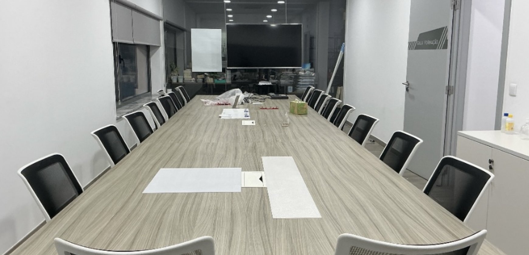 MOBILIÁRIO DE ESCRITÓRIO GABINETE 7