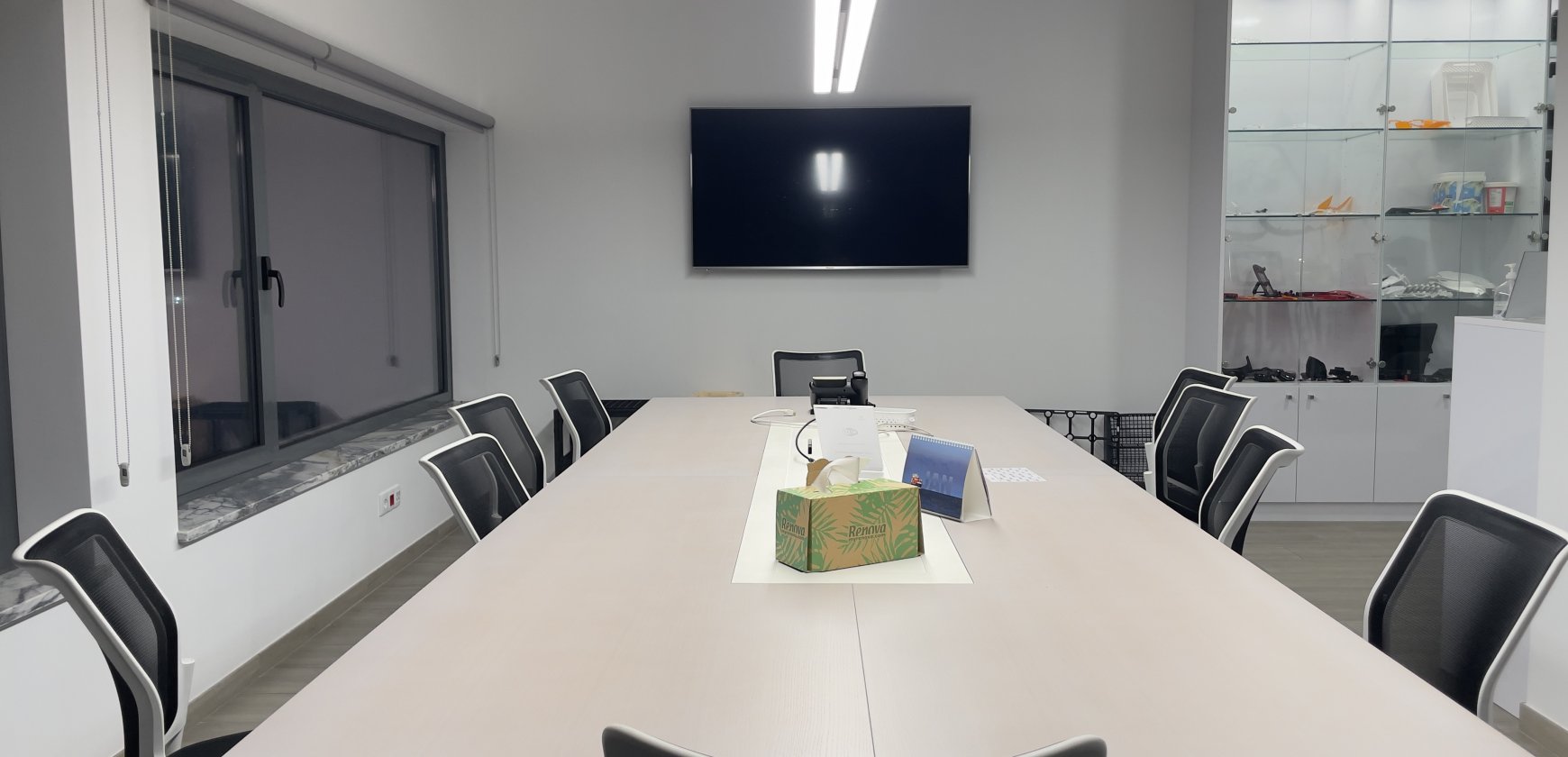 MOBILIÁRIO DE ESCRITÓRIO - SALA REUNIÕES