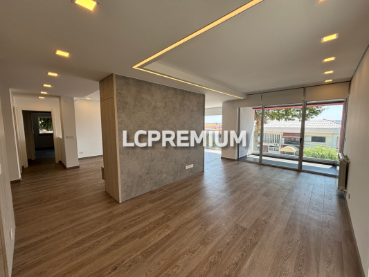 Apartamento T3 C/ Garagem Privativa