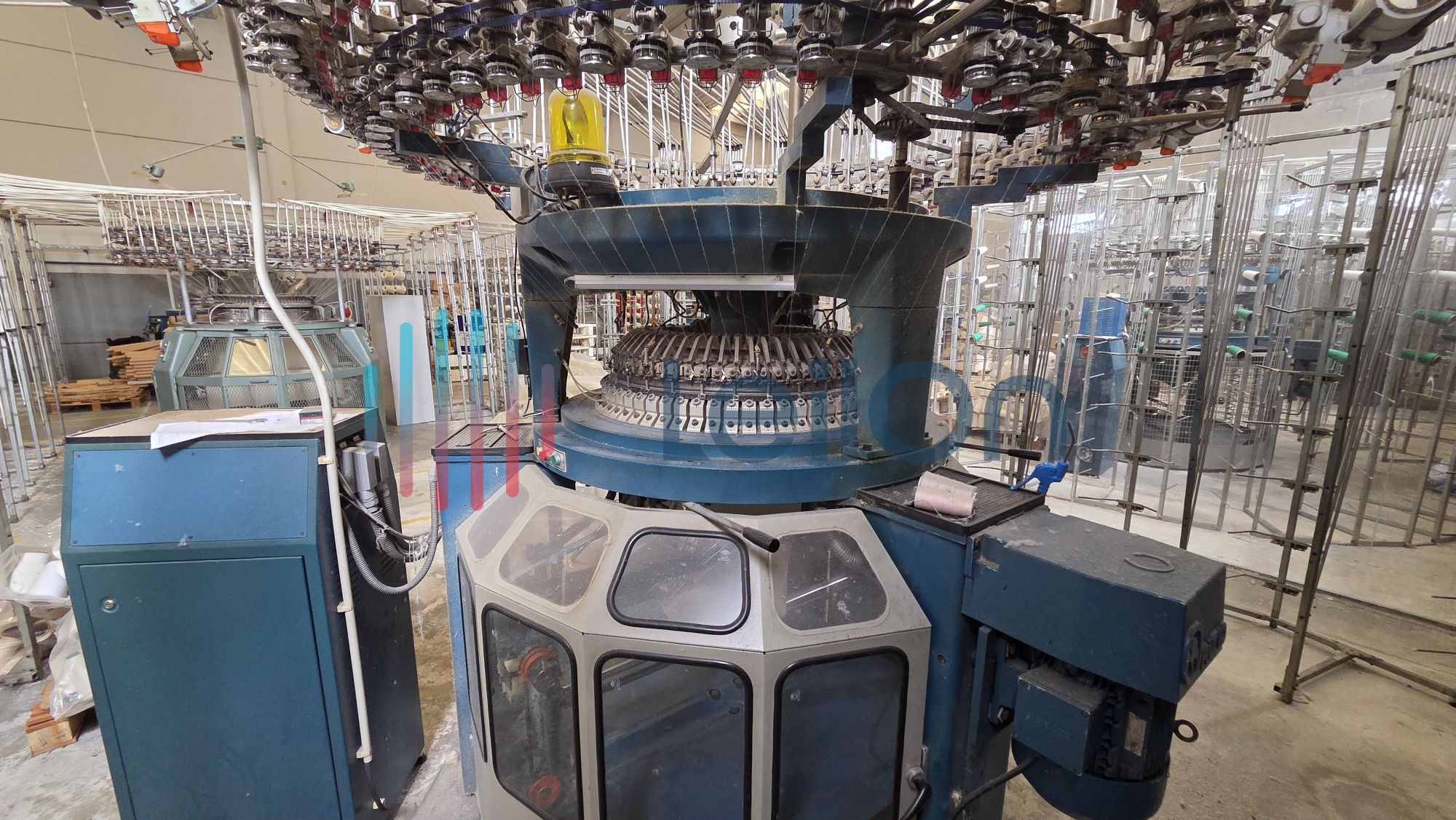 DIVERSO MATERIAL E EQUIPAMENTO   PARA CONFECÇÃO - PÓVOA DE VARZIM