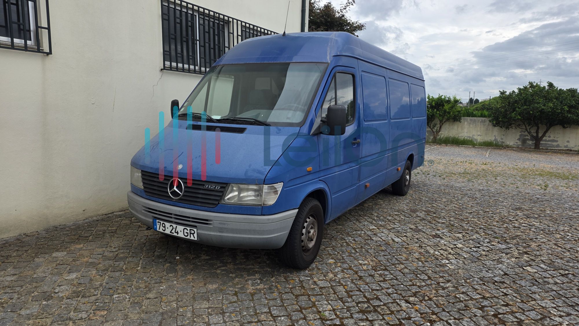 VIATURA “MERCEDES” DO ANO 1996