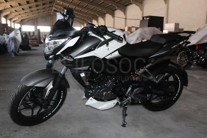 Fotografia de veículo: Bajaj Pulsar NS 200 FI ABS 