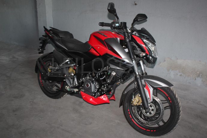 Fotografia de veículo: Bajaj Pulsar NS 200 FI ABS 
