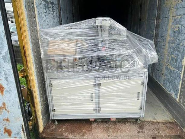 Fotografia de equipamento: Equipamentos para Produção de Máscaras Cirúrgicas · Stock