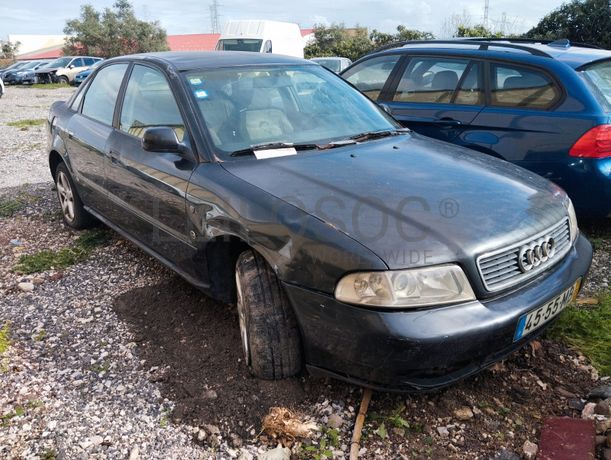Audi A4 1.9 TDI · Ano 1995  