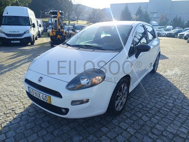 Fotografia de veículo: Fiat Punto · Ano 2013