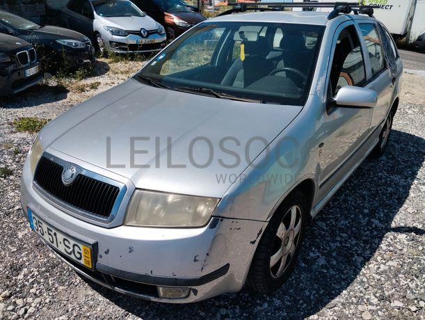 Fotografia de veículo: Skoda Fabia · Ano 2001