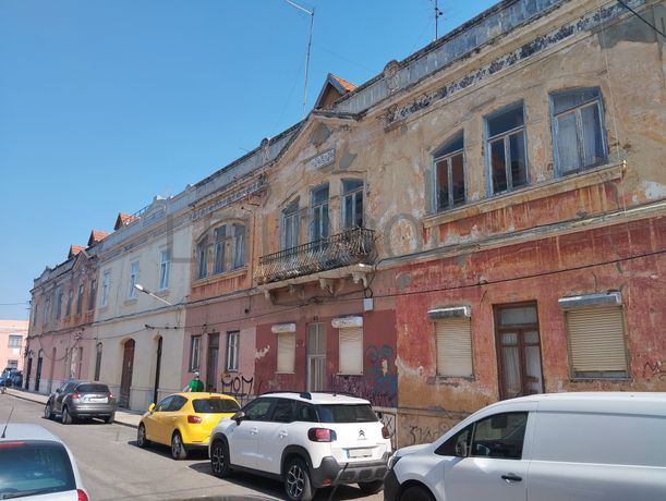 Fotografia de imóvel: Proporção de 1/2 de Edifício · Setúbal
