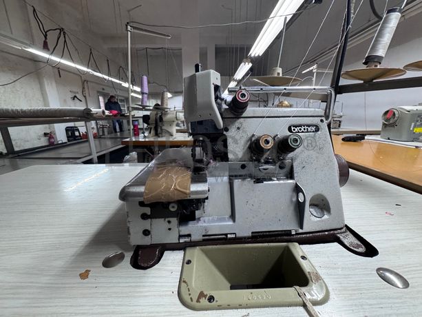 Fotografia de equipamento: Máquina de Corte e Cose