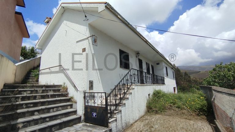 Fotografia de direito: Quinhão Hereditário · Cabril, Castro Daire