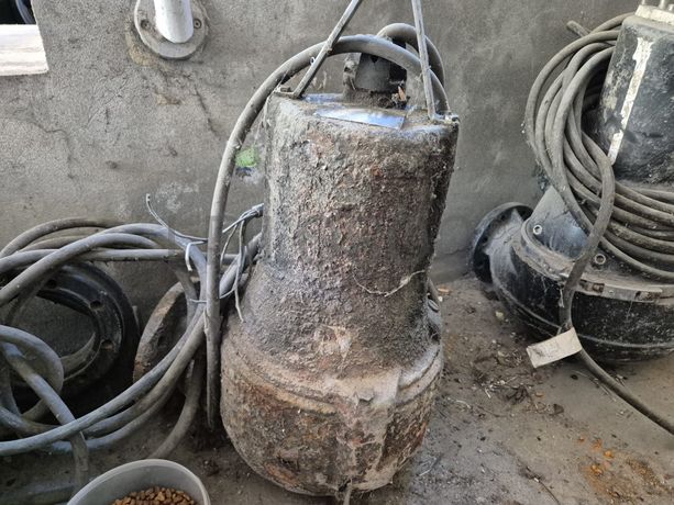 Fotografia de equipamento: Eletrobomba para aterro 