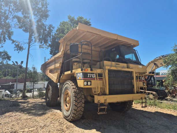 Dumper CATERPILLAR
