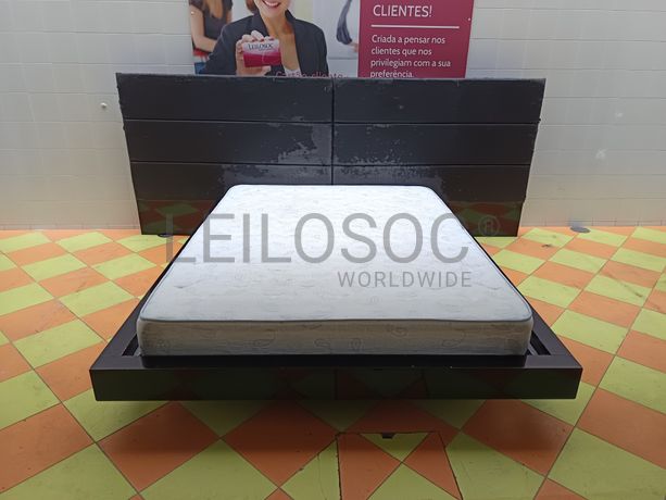 Fotografia de mobiliário: Cama Casal