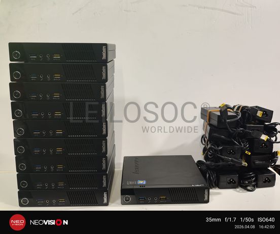 Fotografia de equipamento: Conjunto de Computadores Lenovo