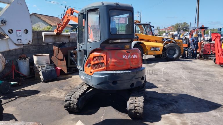 Fotografia de equipamento: Giratória Kubota U35
