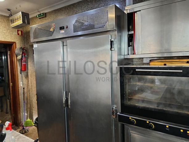 Fotografia de : Frigorífico de 2 portas marca Inortel
