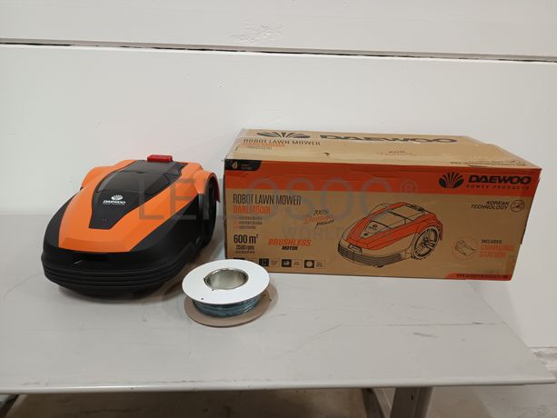 Fotografia de mobiliário: Robot corta relva Daewoo 