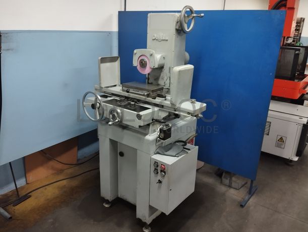 Fotografia de equipamento: Retificadora 