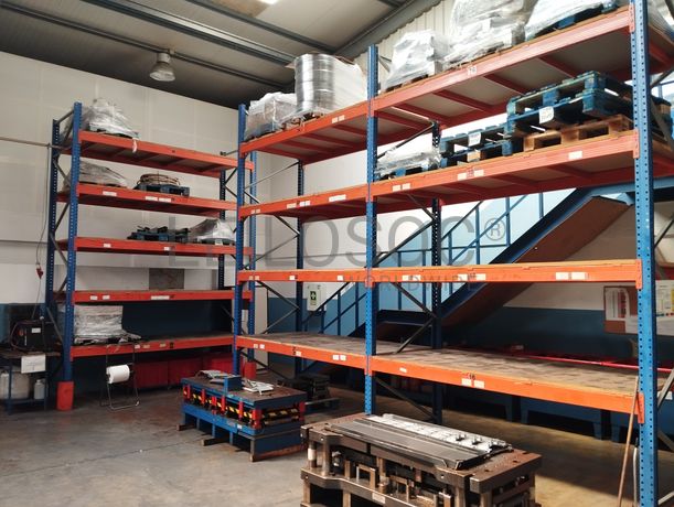 Fotografia de equipamento: Racks com estrutura