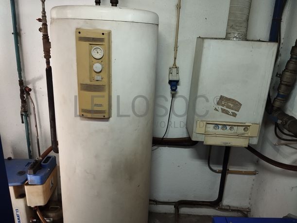 Fotografia de equipamento: Caldeira · Esquentador · Autoclave