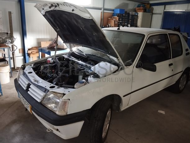 Fotografia de veículo: Peugeot 205 II 1.8 TD · Ano 1994