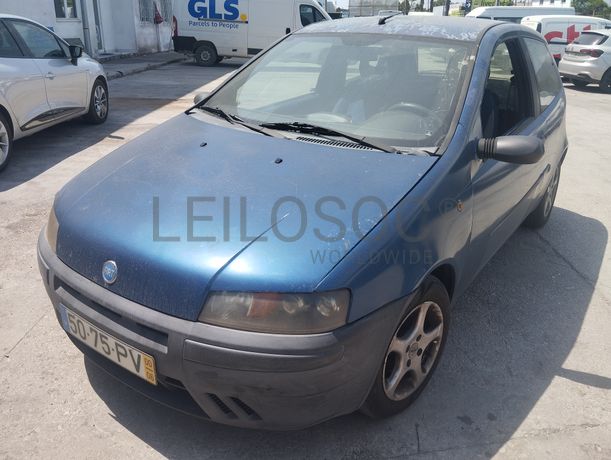Fiat Punto 1.9 · Ano 2000