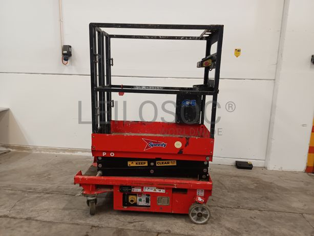 Fotografia de equipamento: Plataforma elevatória IQ Lift PRO10