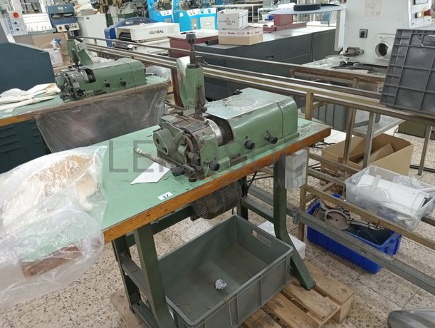 Máquinas de facear · Máquina de timbrar