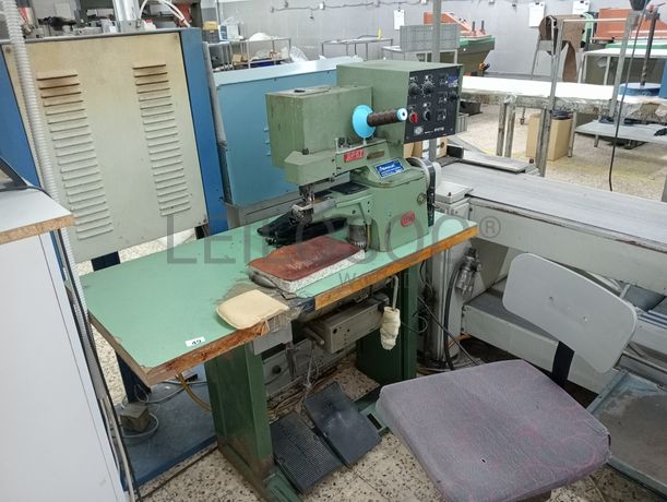 Máquina de orlar