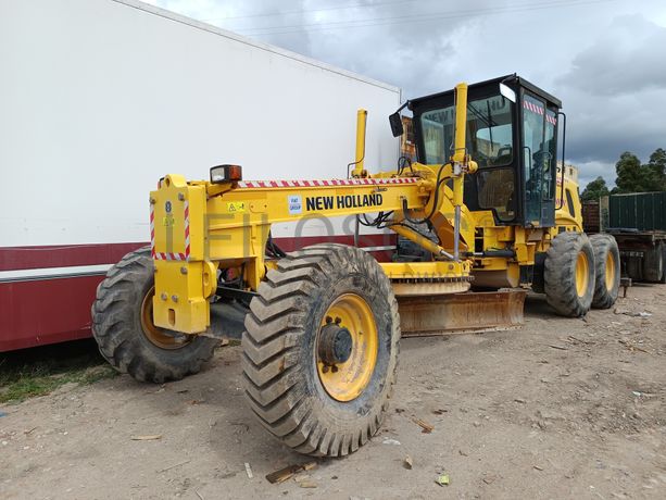 Motoniveladora New Holland · Ano 2013