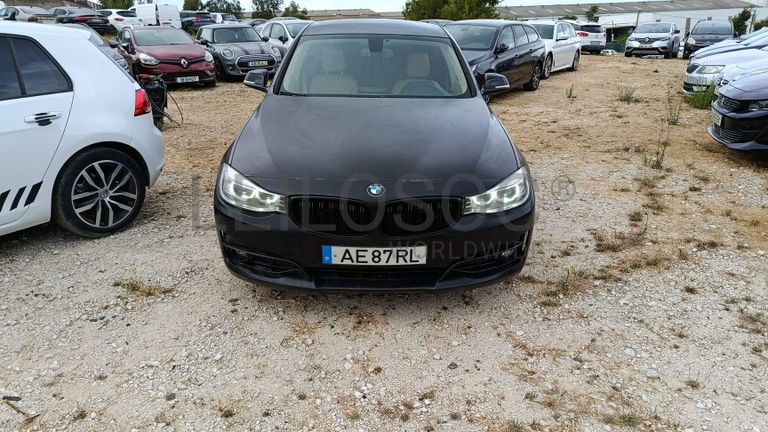 Fotografia de veículo: BMW 318 D GT · Ano 2016 