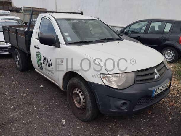 Mitsubishi L200  2.5 DI-D · Ano 2013