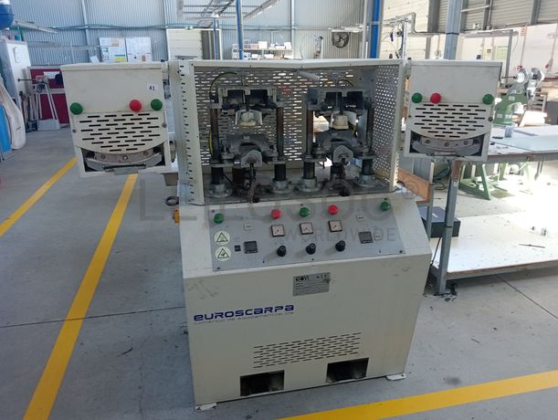 Máquina de Moldar Testeiras e Contrafortes · Máquina de Desenformar · Máquina de Pôr Fita