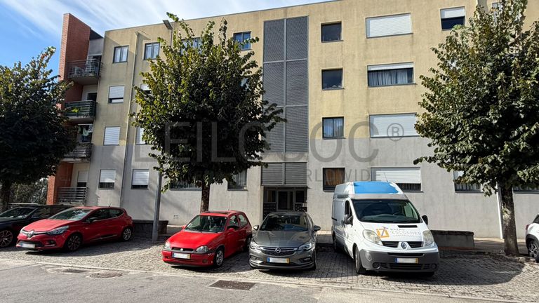 Apartamento T3 + Lugar de Garagem + Arrumos · Alfena, Valongo
