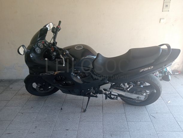 Fotografia de veículo: Suzuki GSX 750F · Ano 2003