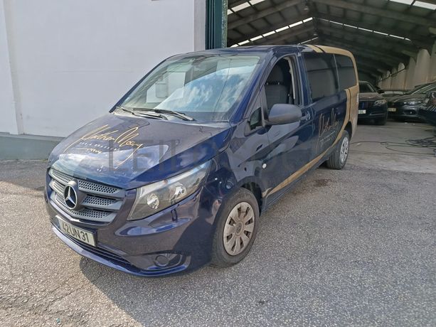 Mercedes-Benz Vito Tourer 116CDI · 9 Lugares · Ano 2018