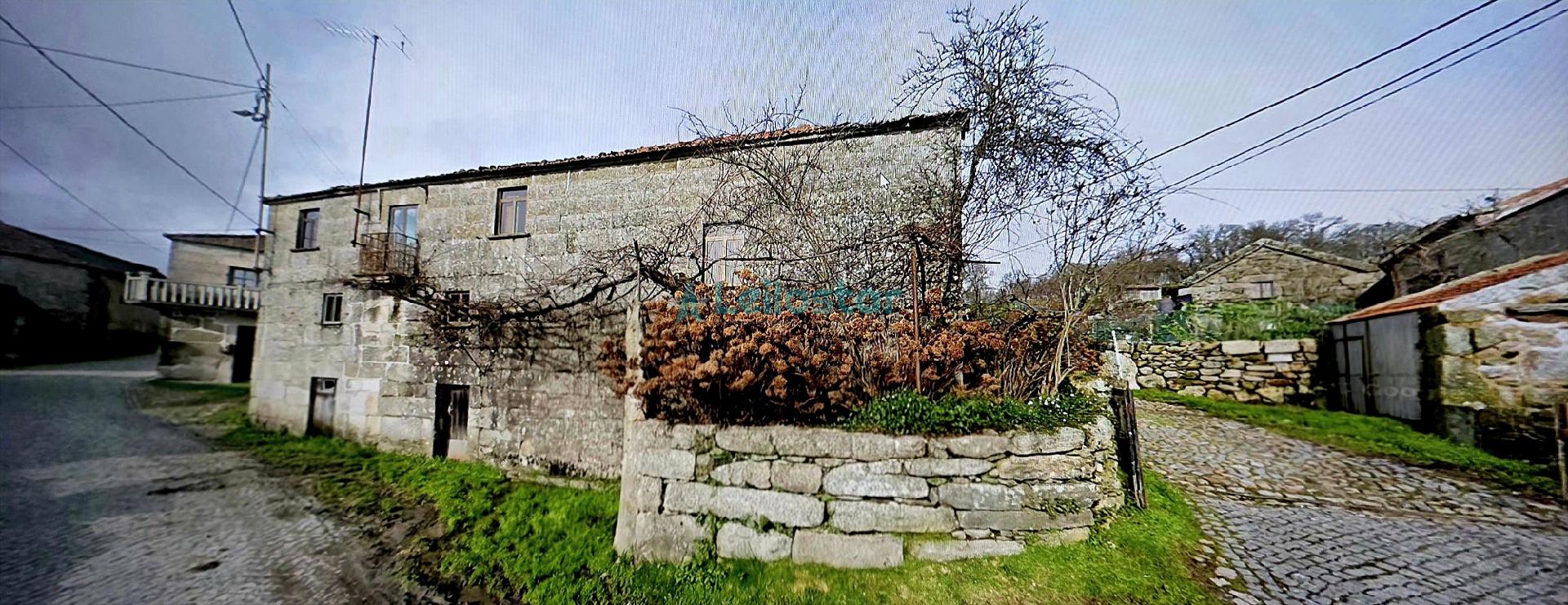Fotografia de imóvel: 2/3 Casa em Friães - Montalegre