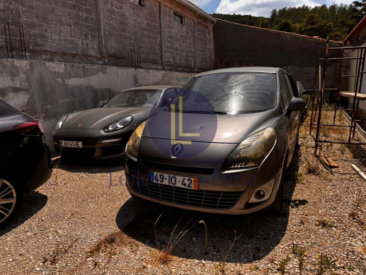 Fotografia de veículo: Renault Scenic 1.5 DCI Dynamique S7, matricula 49-IO-42 (Proc 3616/24.6T8LRA)